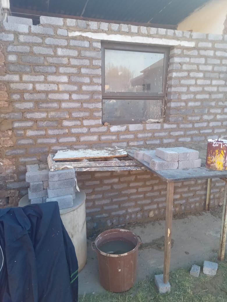 Sinqobile Construction Residential house extension by Sinqobile Construction in Rosebank - Professional construction work